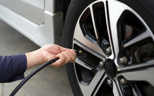 การเติมลมยางสำหรับขับทางไกลในหน้าร้อน